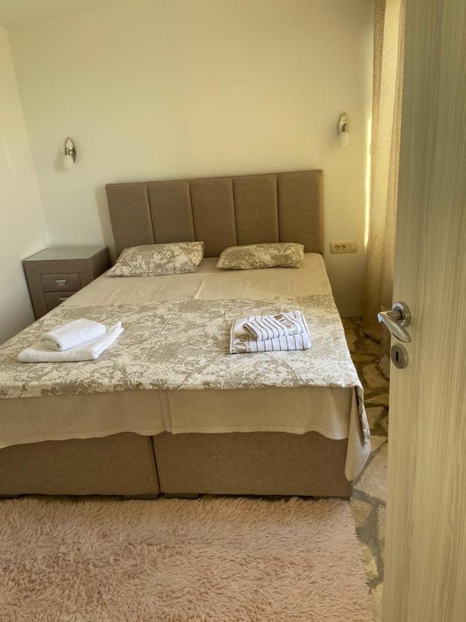 בודווה Apartments Bibic מראה חיצוני תמונה