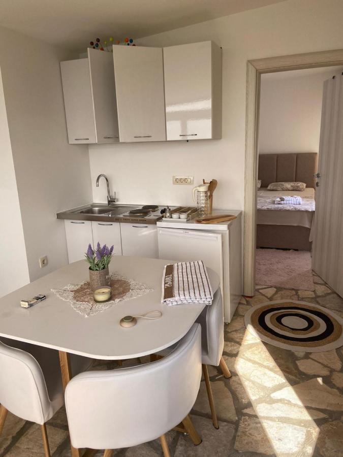 בודווה Apartments Bibic מראה חיצוני תמונה