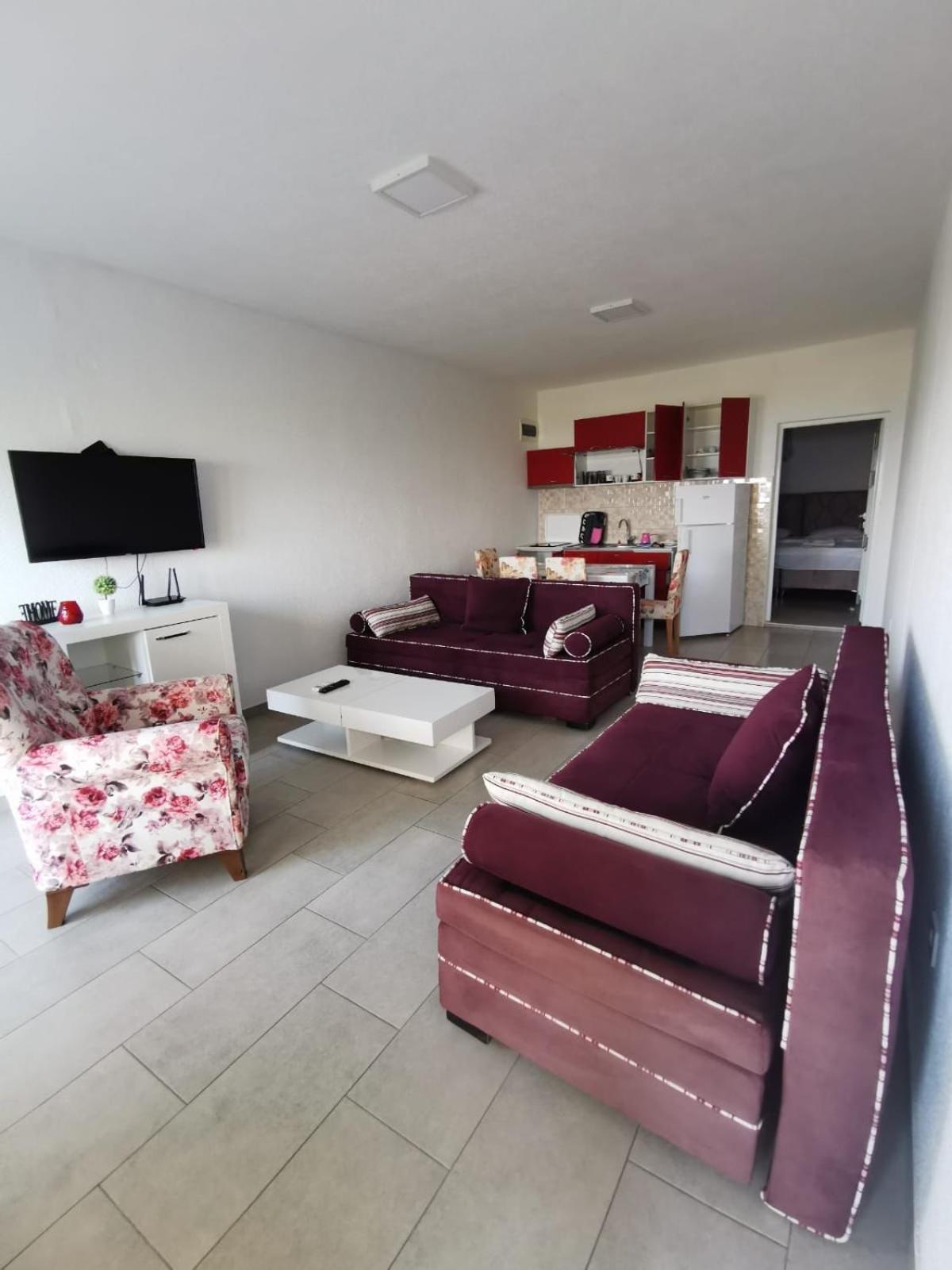 בודווה Apartments Bibic מראה חיצוני תמונה