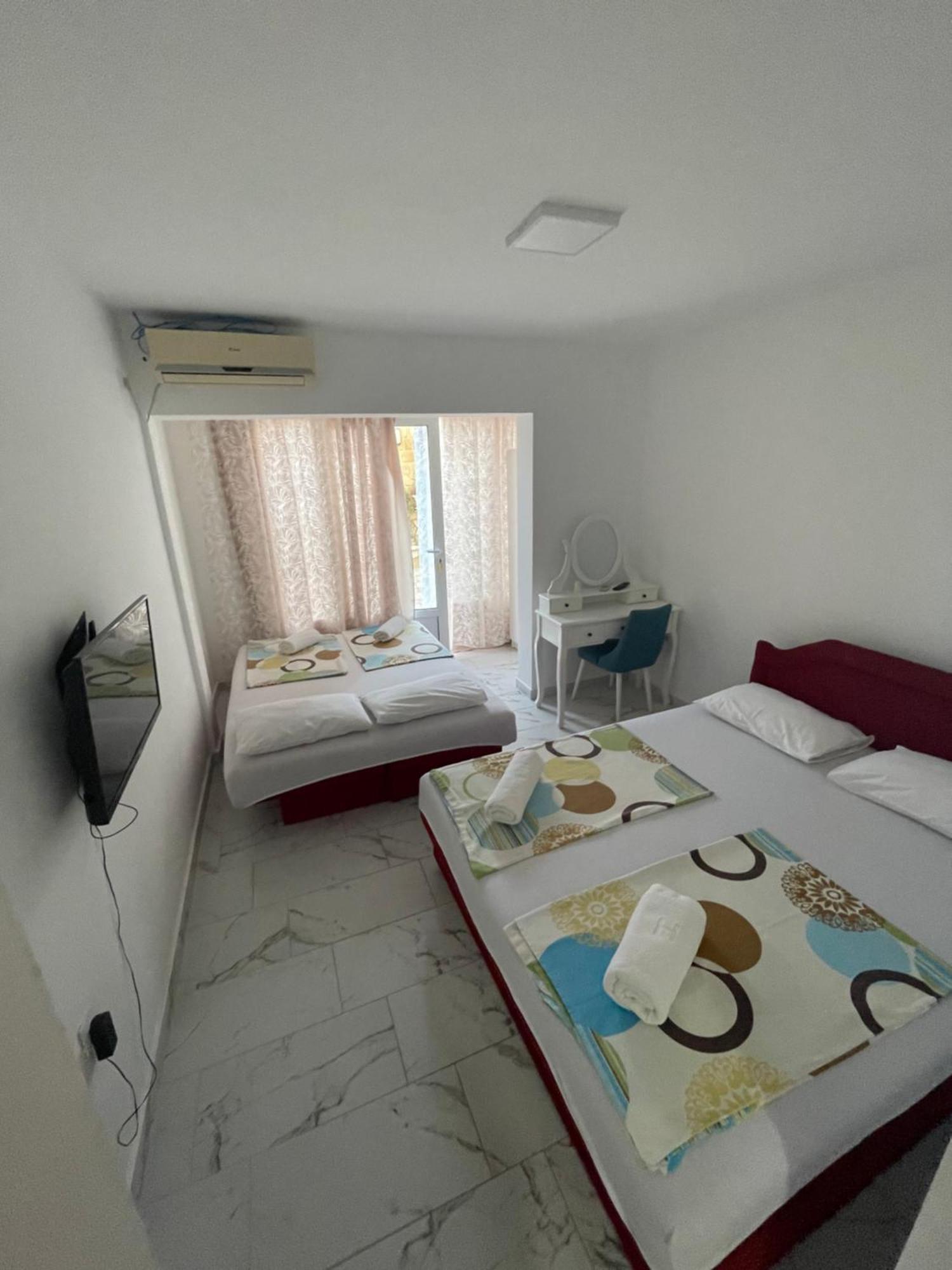בודווה Apartments Bibic מראה חיצוני תמונה