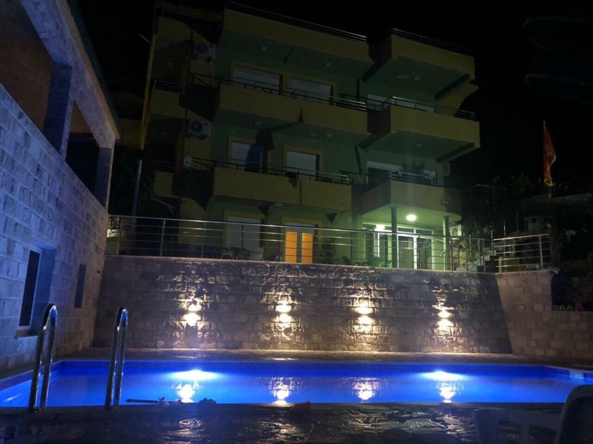 בודווה Apartments Bibic מראה חיצוני תמונה