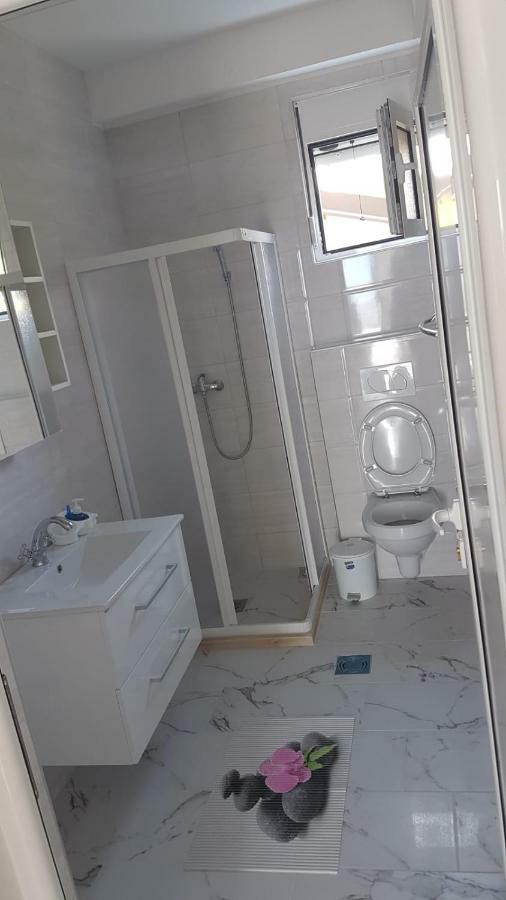 בודווה Apartments Bibic מראה חיצוני תמונה