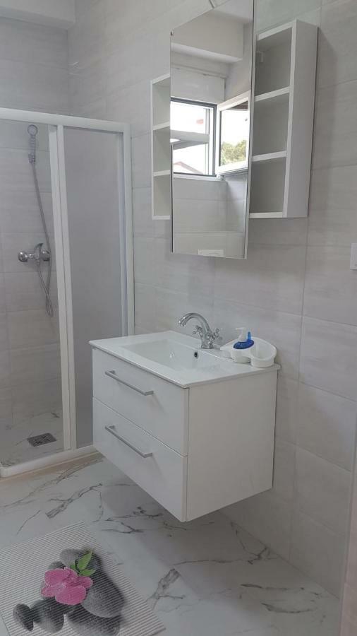 בודווה Apartments Bibic מראה חיצוני תמונה
